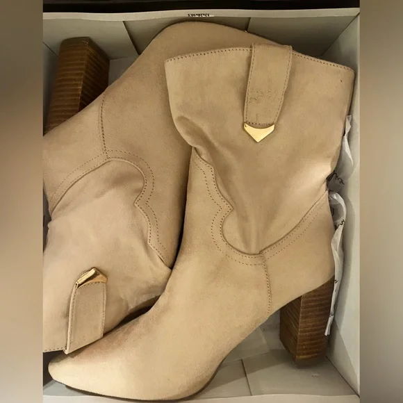 Brand New Suede Boots - Picture 4 of 4